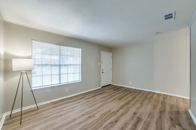 Foto del edificio - 3-BEDROOM HOME IN TIMBER CREEK