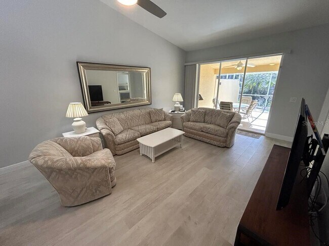 Foto del edificio - 3701 Albacete Cir