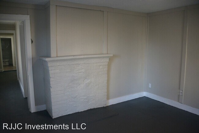 Building Photo - 1 br, 1 bath House - 528 Michigan Street