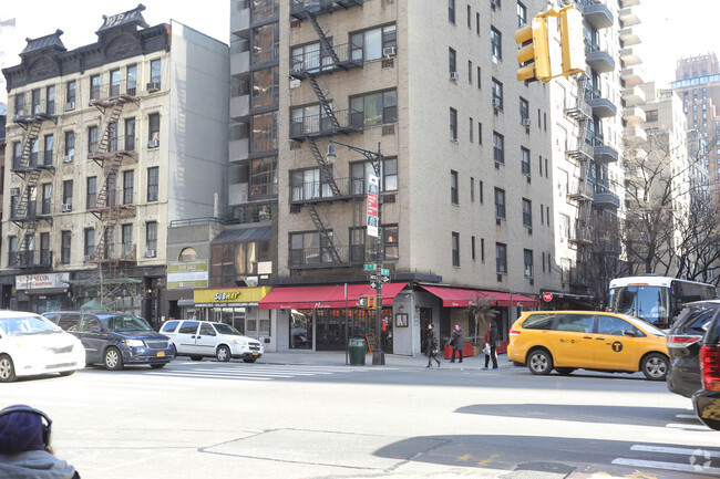 Building Photo - 926 Second Ave