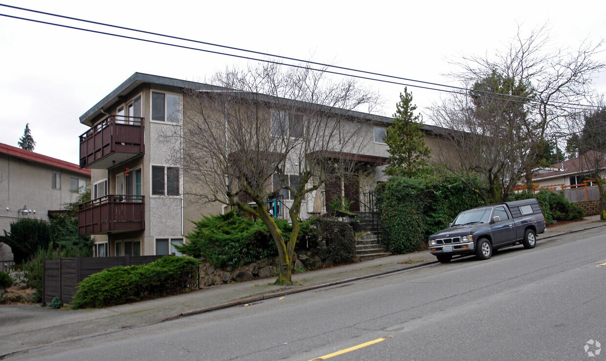 Primary Photo - 7455 5th Ave NE