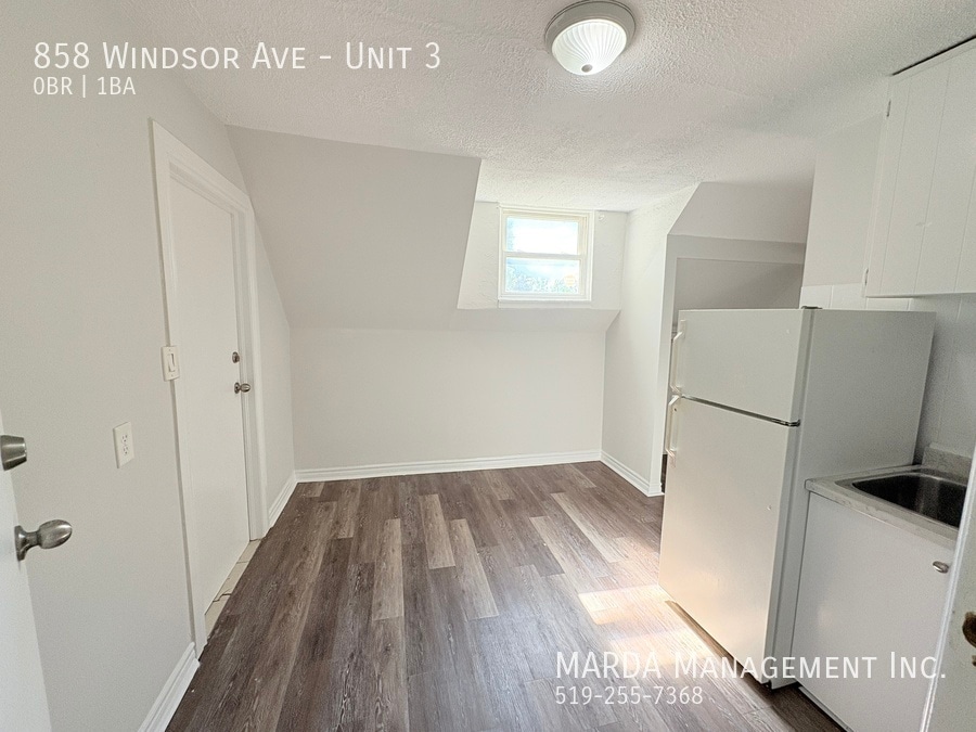 Primary Photo - BACHELOR UNIT 1 BATH - ALL INCLUSIVE - DOW...