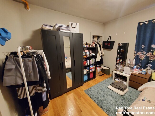 Foto del edificio - 21 Greylock Rd