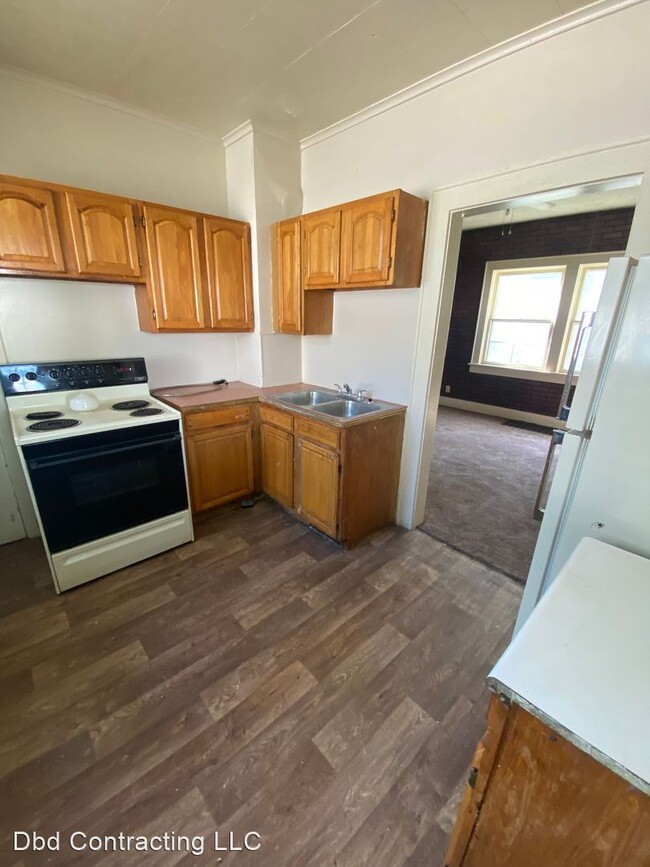 Building Photo - 3 br, 1.5 bath House - 3412 S Harrison St