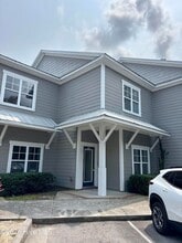 Building Photo - 1617 Shoreline Pl