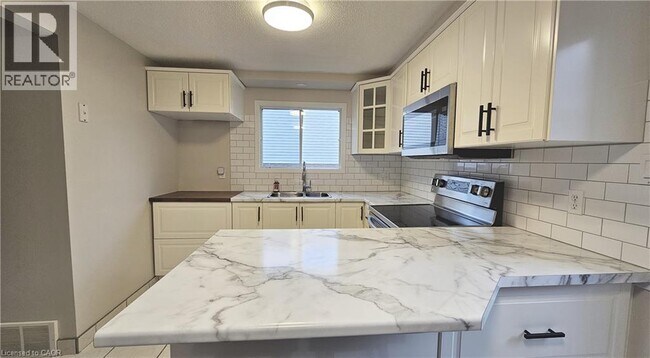 Building Photo - 29 Folkstone Crescent