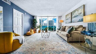 Building Photo - 6770 Indian Creek Dr