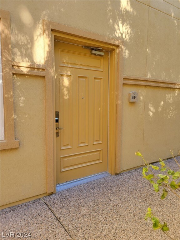 Foto del edificio - 2455 W Serene Ave