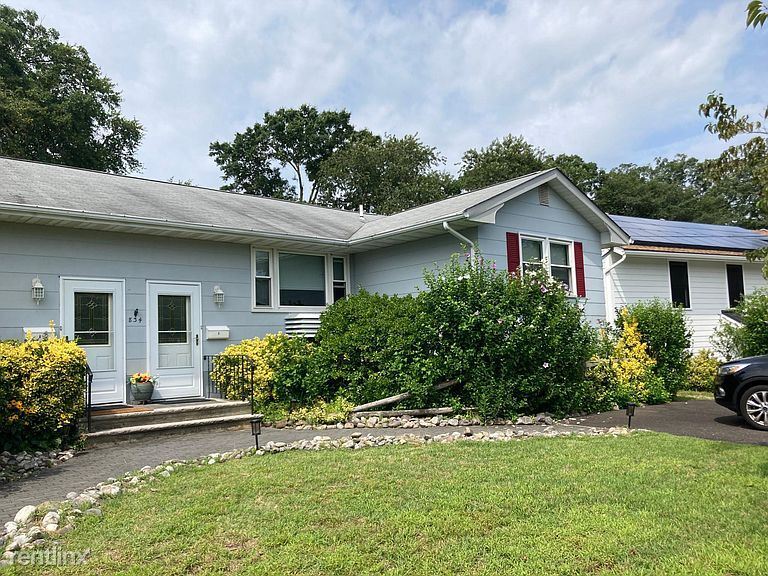 Primary Photo - 3 br, 2 bath House - 834 Partridge Run