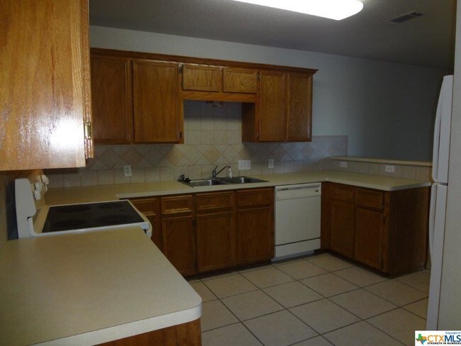 Foto del edificio - 5100 Heather Ln