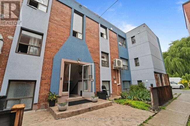 Building Photo - 1016 O'Connor Dr