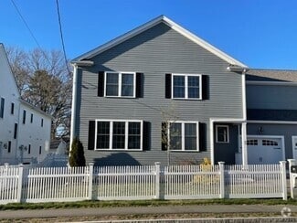 Building Photo - 51 Oak St