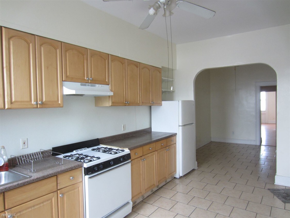 Primary Photo - 225 Himrod St