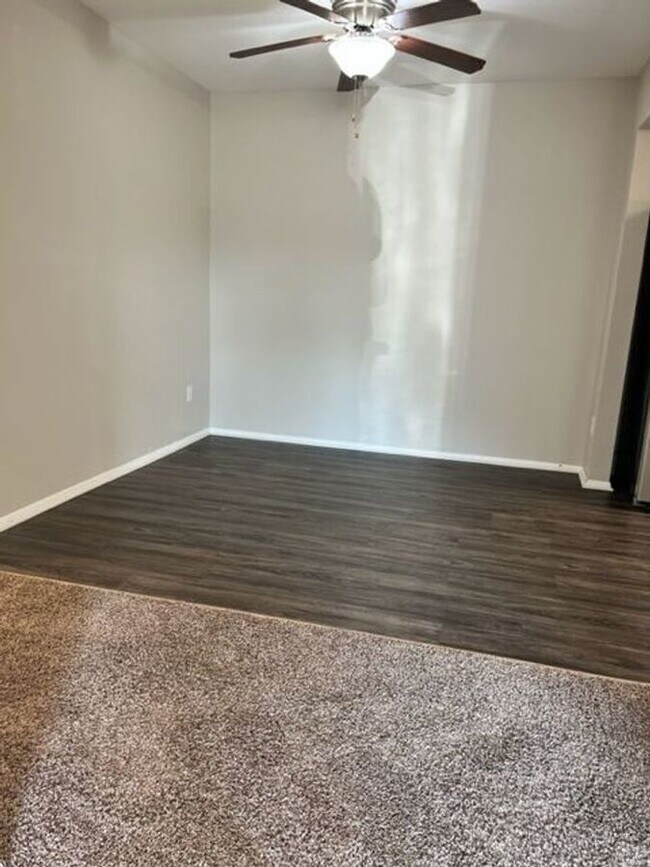 Foto del edificio - 109 Scarborough Ct