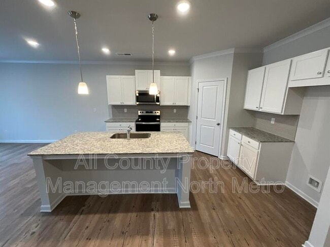 Building Photo - 191 Sweet Briar Wy