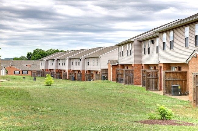 Building Photo - Rutherford Pointe Townhomes