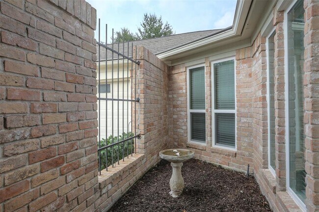 Building Photo - 12506 Burgoyne Dr