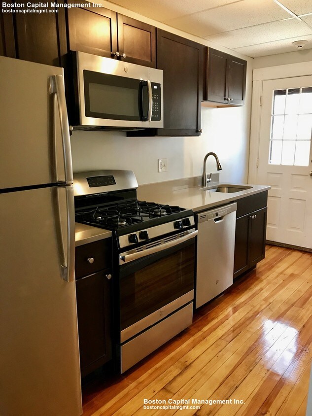 Primary Photo - 740 Winthrop Ave