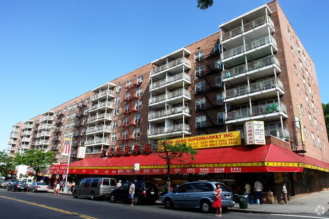 Building Photo - Park Regent Condominium