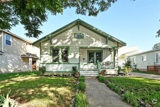Building Photo - 5112 Caswell Ave