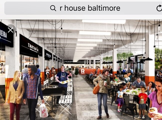 R House Market. A 2 cuadras - 3005 Huntingdon Ave