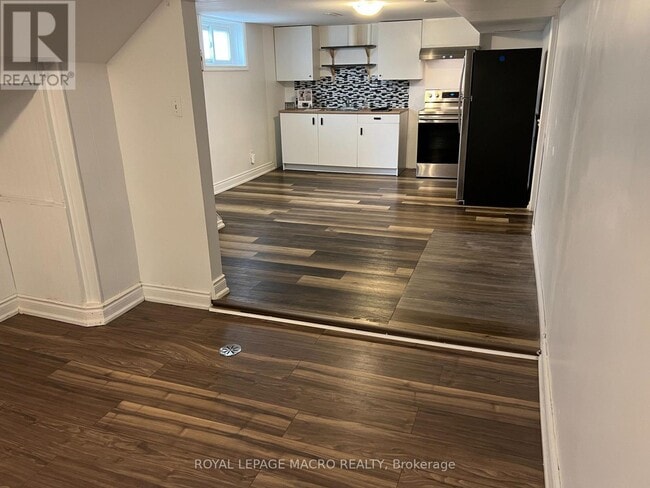 Building Photo - 8 Myrtle Ave