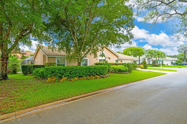 Building Photo - 1708 NW 126th Dr