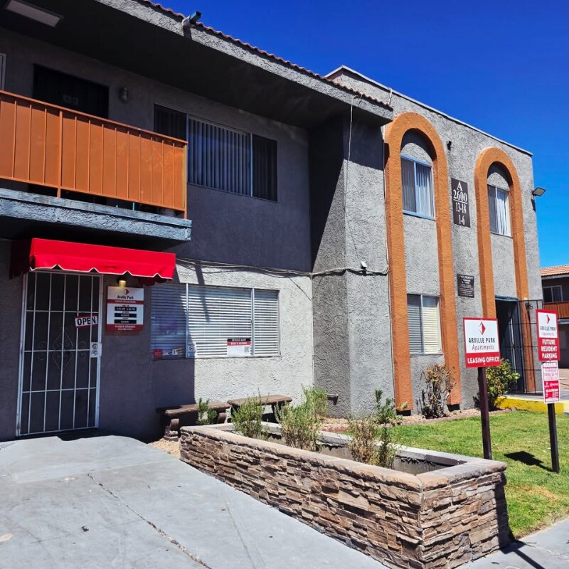 Foto principal - 2600 S Arville St