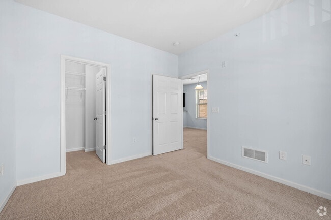 2BR, 2BA - Savoy Secondary Bedroom - VERDE Apartments