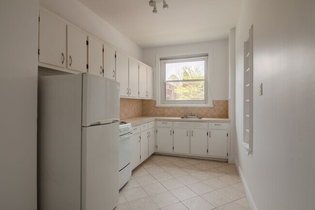 Photo du bâtiment - 5530 Ch De La Côte-Saint-Luc