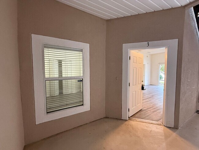 Foto del edificio - Lovely 2/2 in Villa Beauclerc