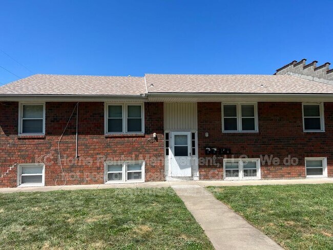 Building Photo - 13428 Spring St