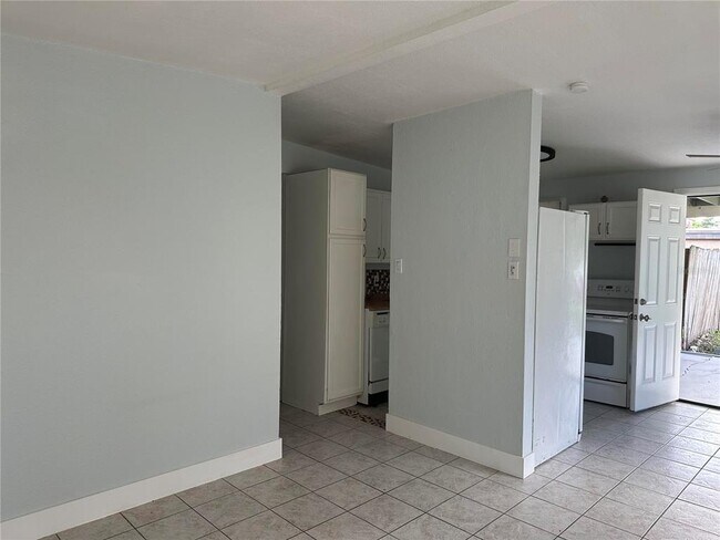 Foto del edificio - 9571 83rd Street N