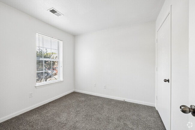 3BR, 2BA - 1,118SF - Third Bedroom - Fieldstone Apartments