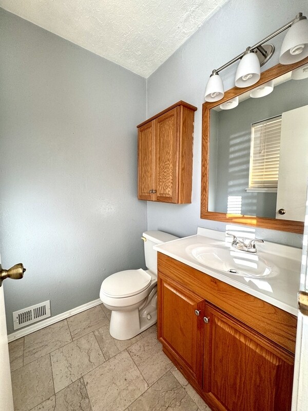 Building Photo - 5122 Fairway Blvd