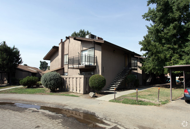 Building Photo - Buena Fortuna Village