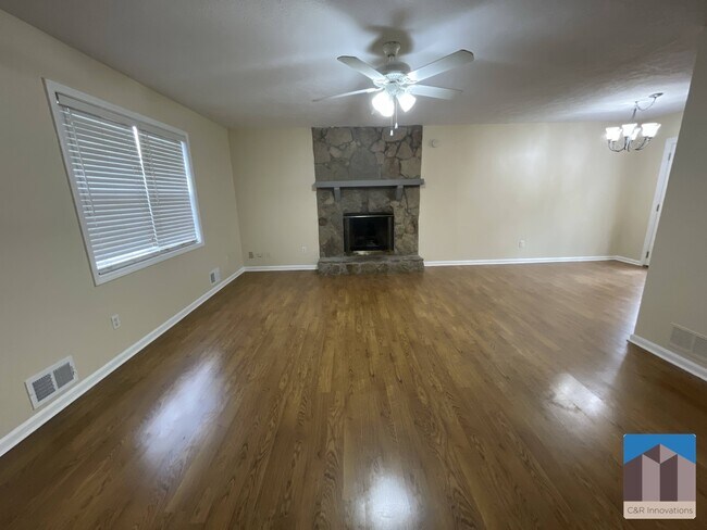Foto del edificio - 2595 Woodland Dr NW
