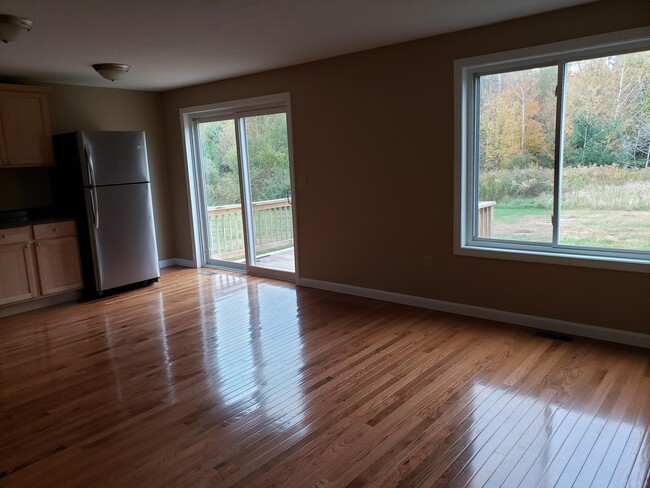 Living room - 263 Cross Rd