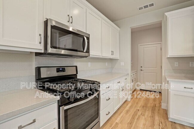 Building Photo - 5541 Promontory Wy