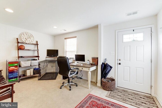 Foto del edificio - 7076 Mongoose Trail