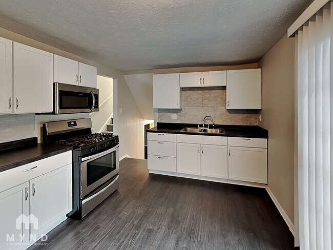 Foto del edificio - 2933 Renfro Rd