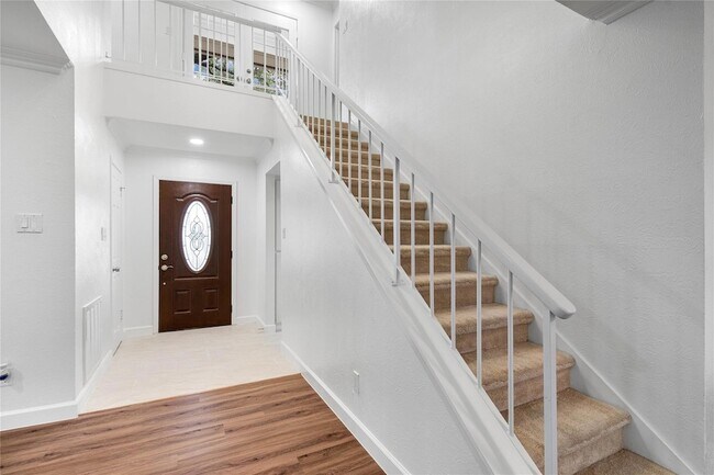 Foto del edificio - 8000 Manassas Dr