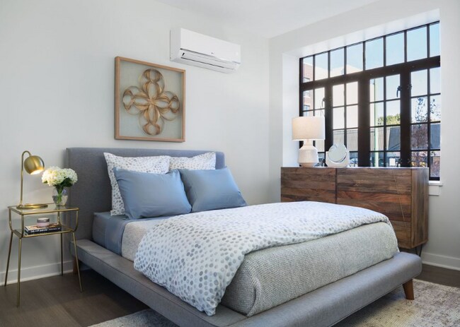 Foto del edificio - 1964 W Diversey Pkwy