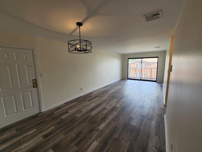 Building Photo - 603 55th St