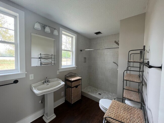 Foto del edificio - 3827 Highway 80 East