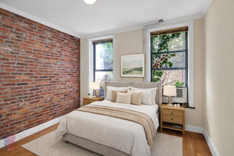 Foto del edificio - 330 E 100th St