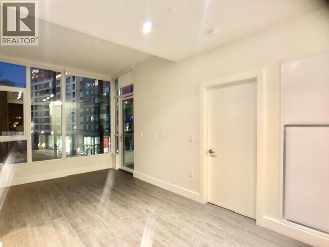 Photo du bâtiment - 3438 Sawmill Cres