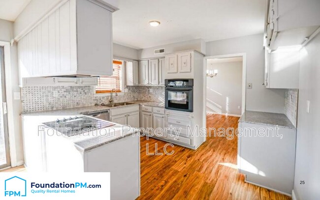Building Photo - 8623 Grandbury Pl