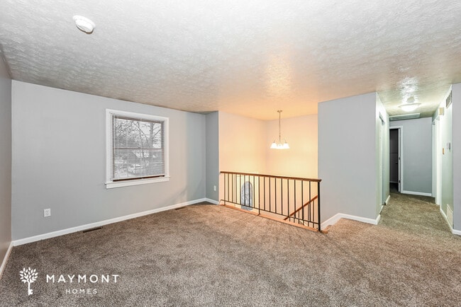 Foto del edificio - 11720 Elkwood Dr