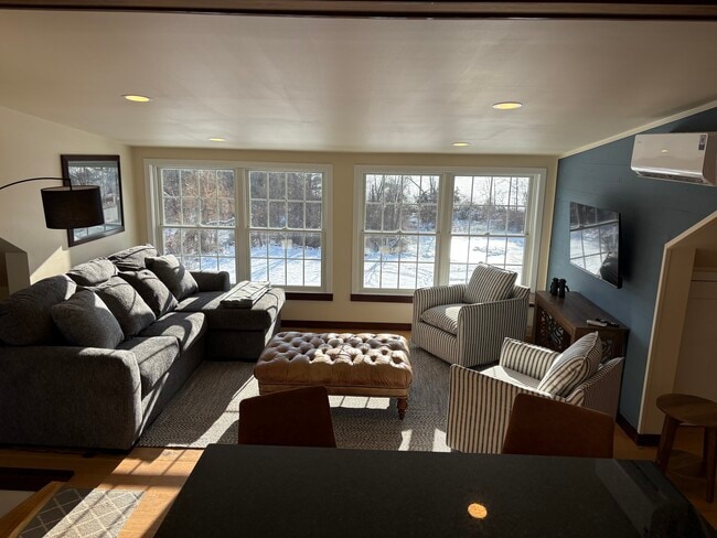 Foto del edificio - 1630 Round House Rd